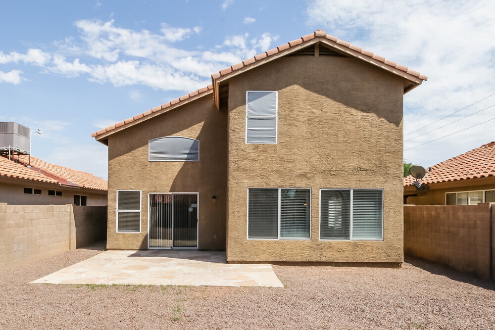 Building Photo - 1012 N Blackstone Dr