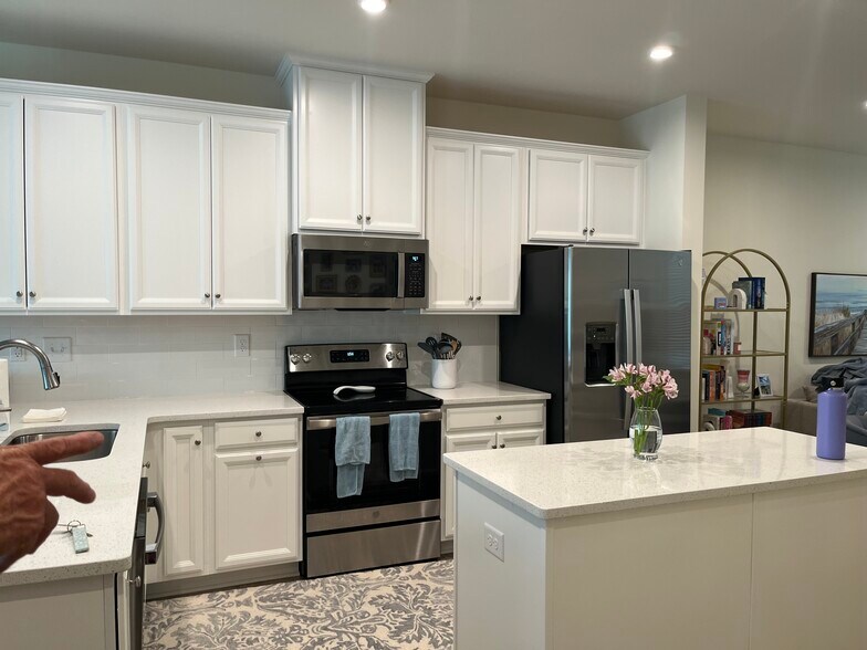 Open Kitchen - 6300 Cleburne Ct