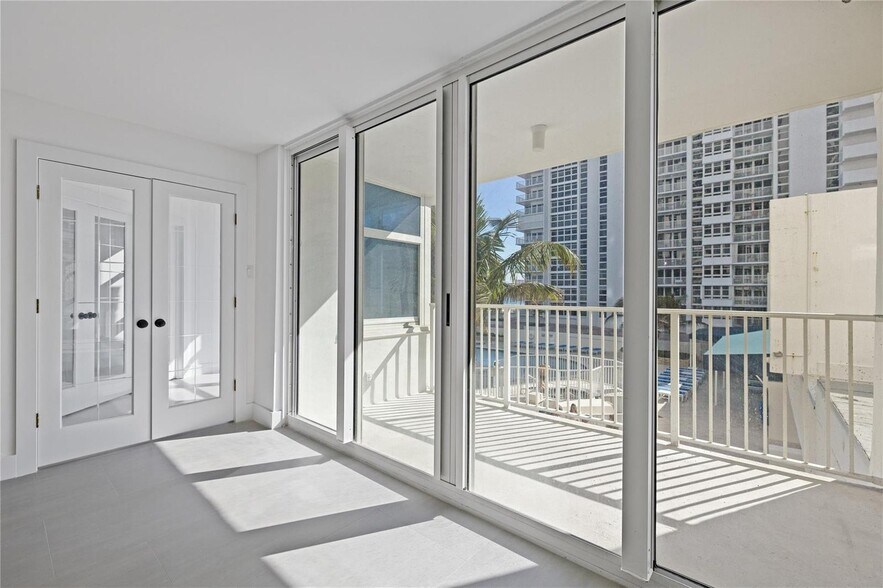 Building Photo - 1360 S Ocean Blvd