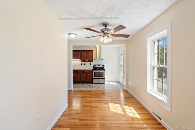 Building Photo - 1 2nd St