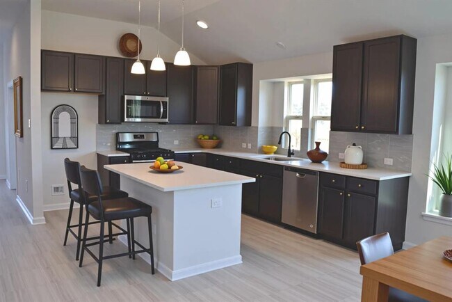 Building Photo - 2504 Caddo Canoe Dr