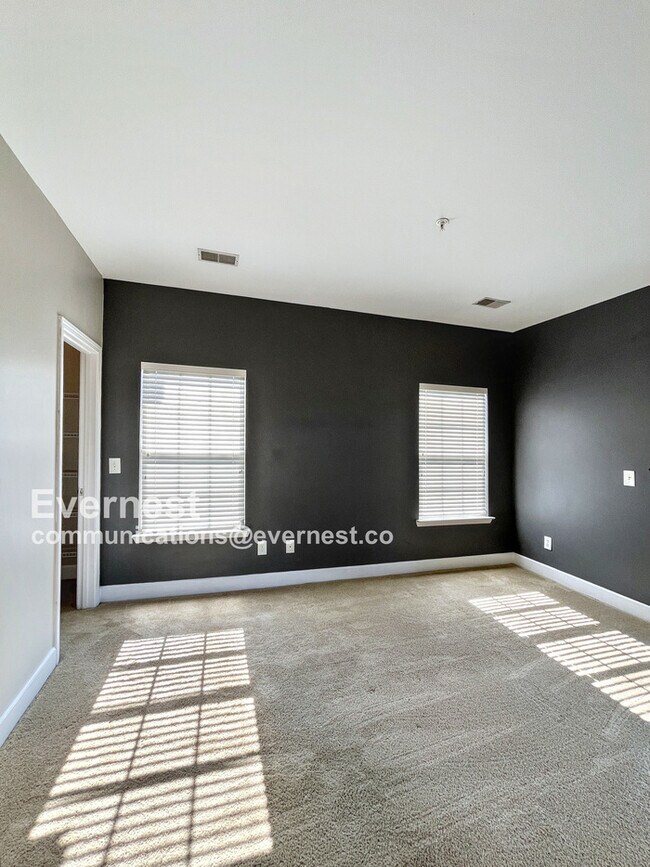 Building Photo - 7231 Althorp Way