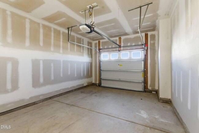 Building Photo - 759 Putney Hl Rd