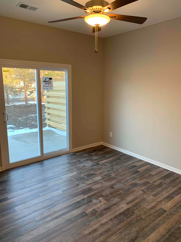 Building Photo - 715 S Pecan St