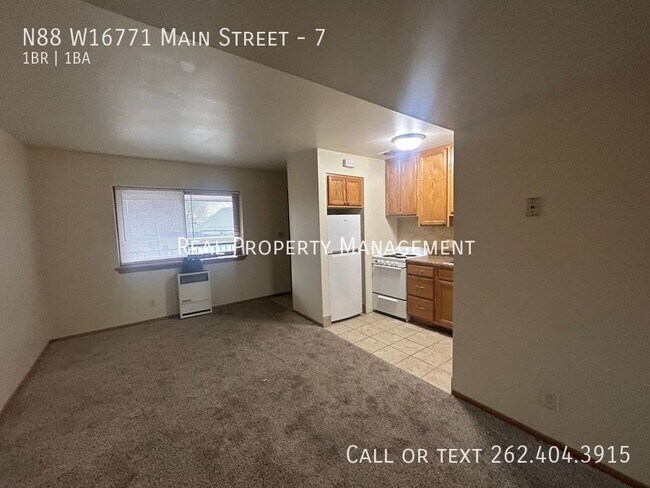 Primary Photo - N88W16771-W16771 Main St