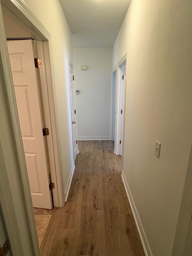 Building Photo - 3062 Eaglecrest Cir
