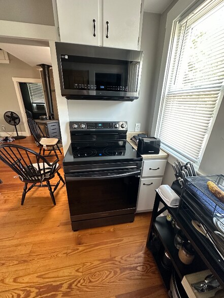 Building Photo - 249 Worcester St