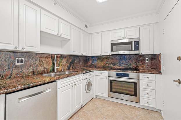 Building Photo - 2501 S Ocean Dr
