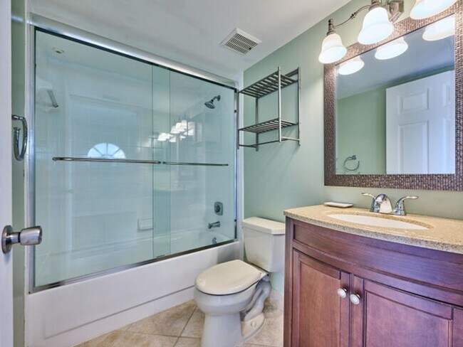 Building Photo - 4065 Village Dr