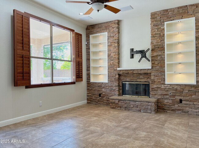 Building Photo - 7317 E Gallego Ln