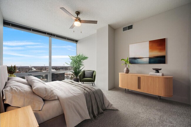 Building Photo - 9725 Woods Dr