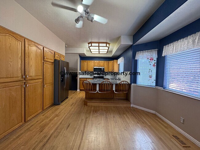 Building Photo - Wonderful 4 Bedroom Home with an Office in...