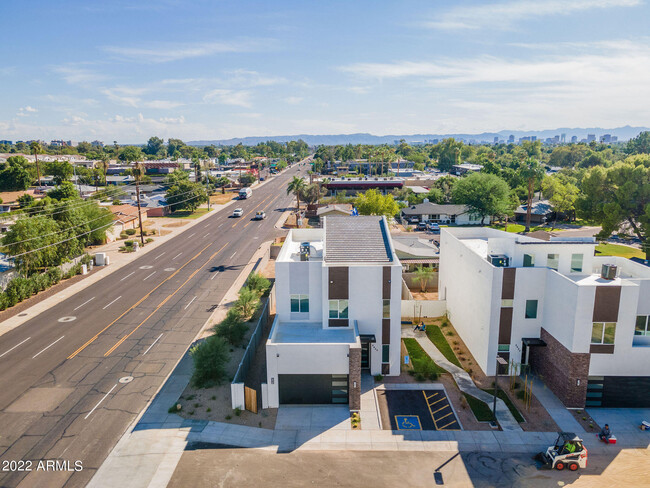 Building Photo - 6610 N 16th St