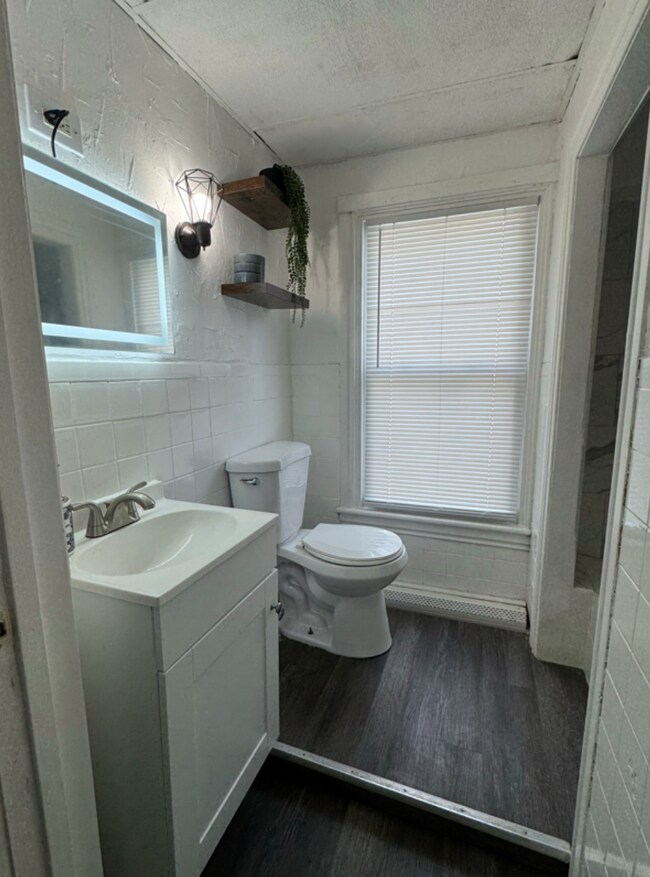 Building Photo - 16 Spaulding St