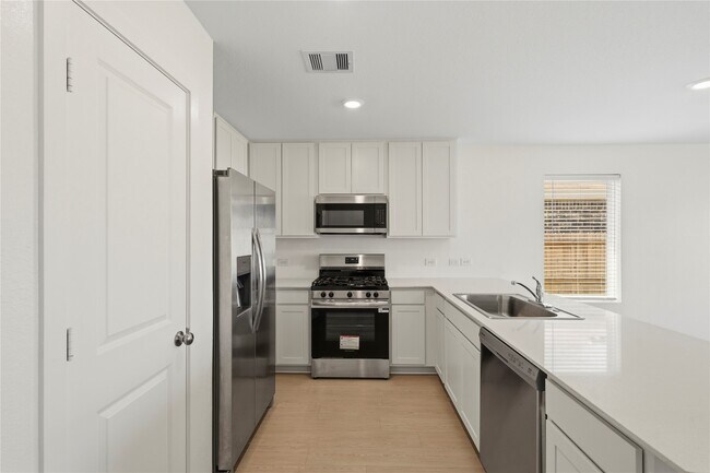 Building Photo - 9323 Speckled Trout Dr