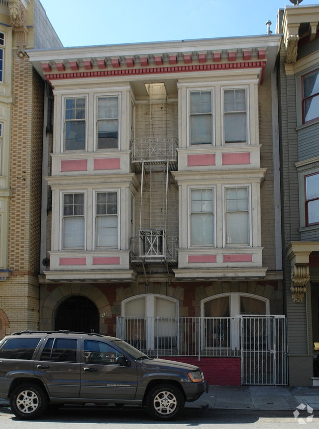 Primary Photo - 969 Pine St