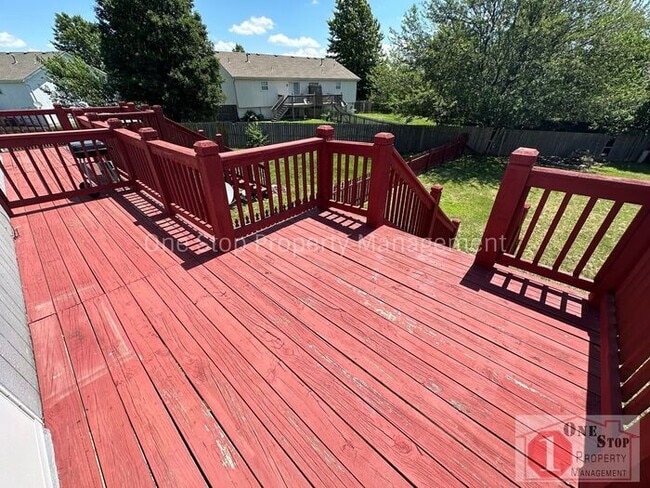 Building Photo - Spacious 3 Bed, 3 Bath Home in Raymore wit...