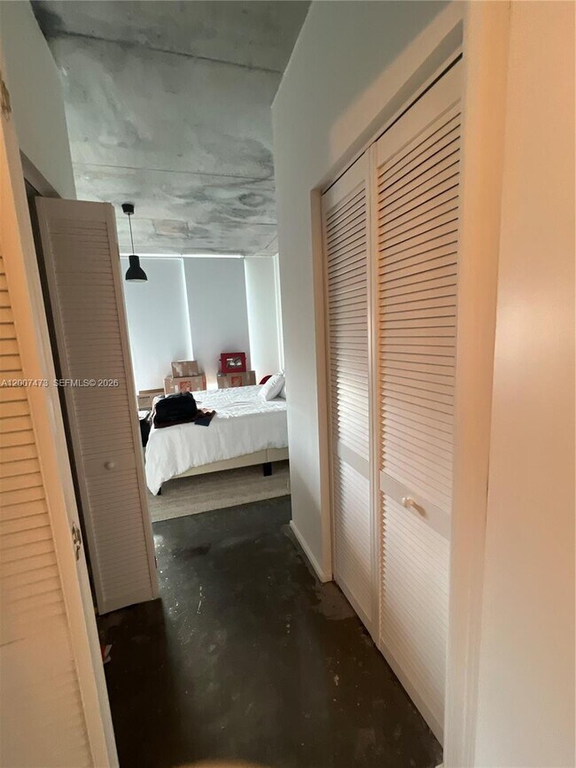 Building Photo - 3470 E Coast Ave