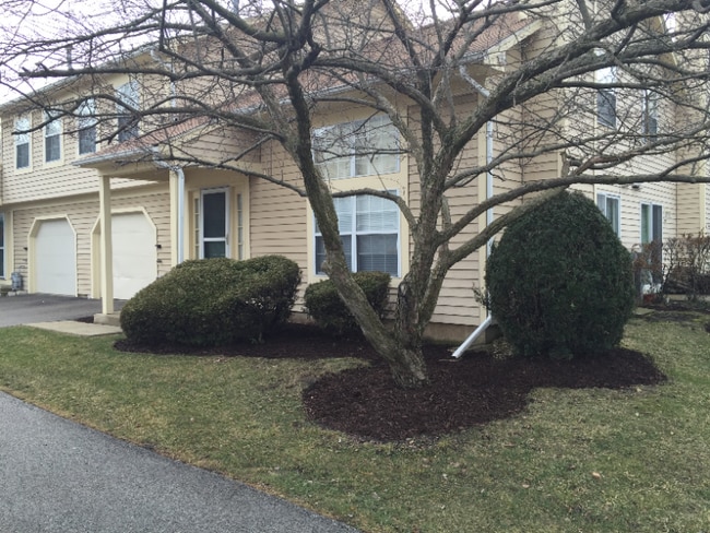 Primary Photo - 263 Acorn Dr