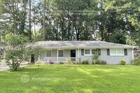 Building Photo - 2307 Ithica Dr SE