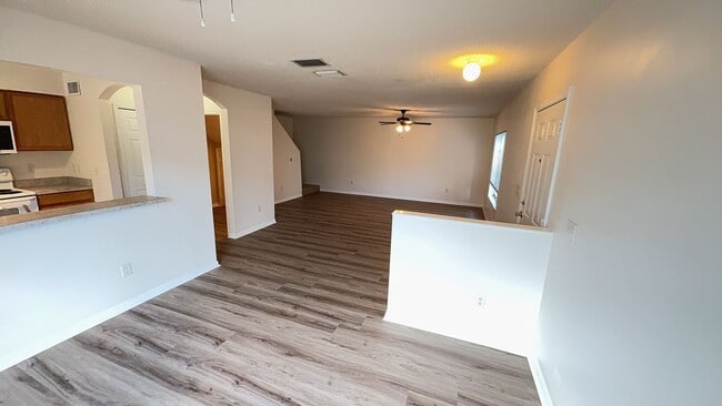 Building Photo - MOVE IN SPECIAL- Newly renovated 3 bedroom/2.5 bath townhouse for rent located in the lovely gate...