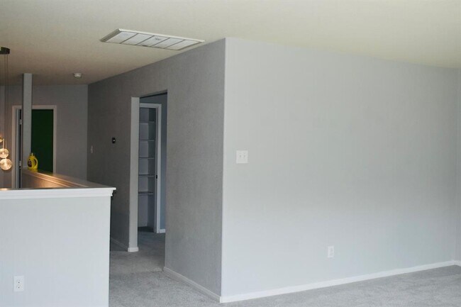 Building Photo - 28923 Birch Green Way
