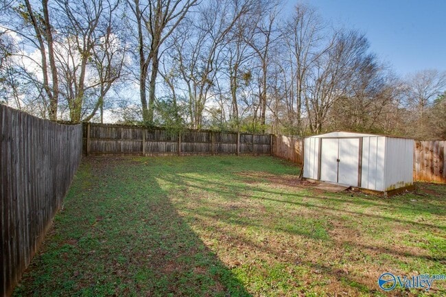 Building Photo - 198 Cloverbrook Dr