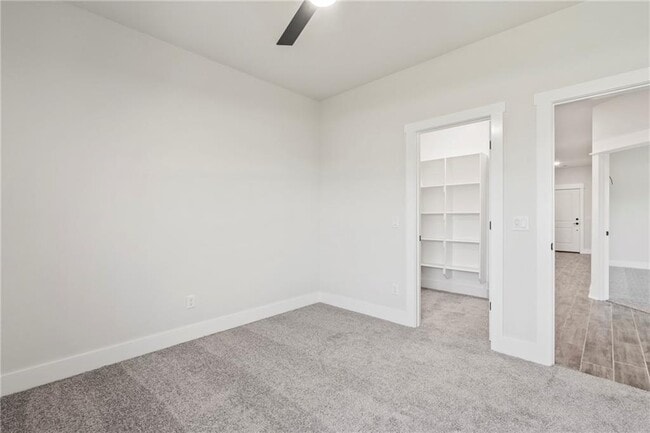 Building Photo - 28 W Gilpin St