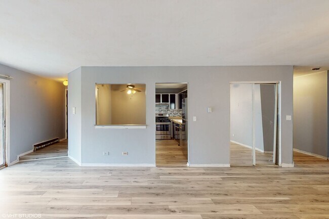 Building Photo - 2432 Waterbury Dr