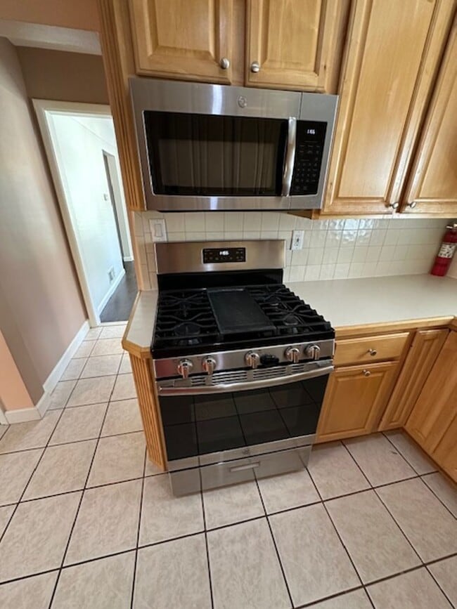 Building Photo - COMING SOON! 31807 W. Chicago, Livonia MI ...