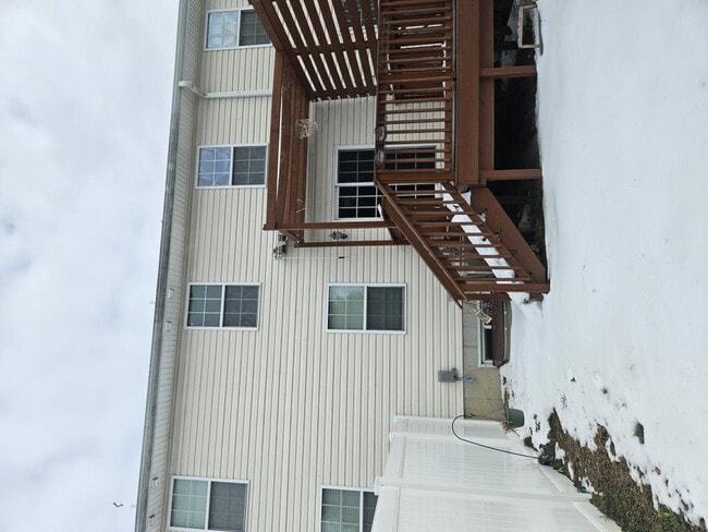 Building Photo - 73 Medal Way