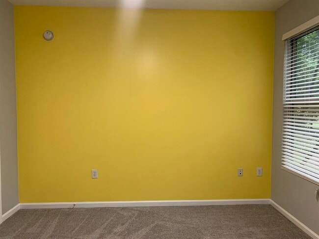 Building Photo - 870 Mayson Turner Rd NW