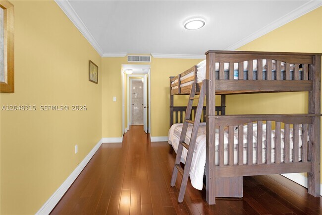 Building Photo - 6423 Collins Ave