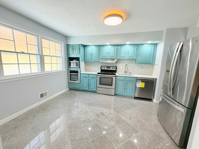 Building Photo - 8148 Murray Hill Dr