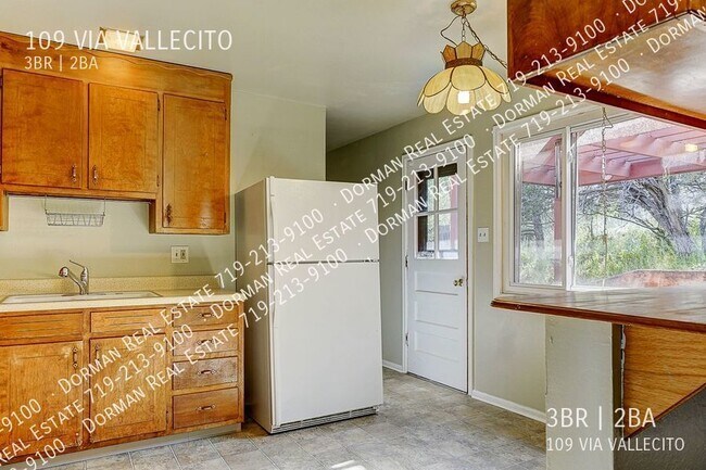 Building Photo - 109 VIA VALLECITO-
