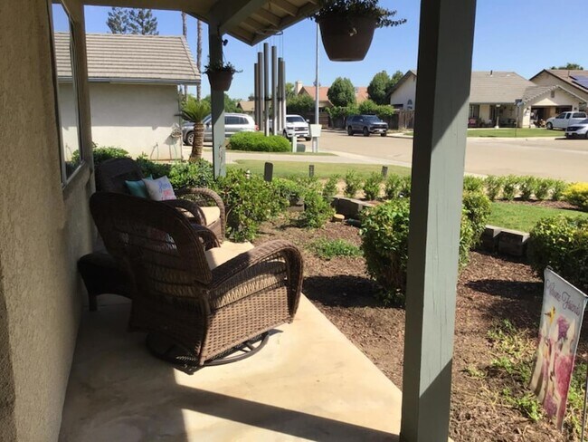 Building Photo - 1555 Morgan Dr