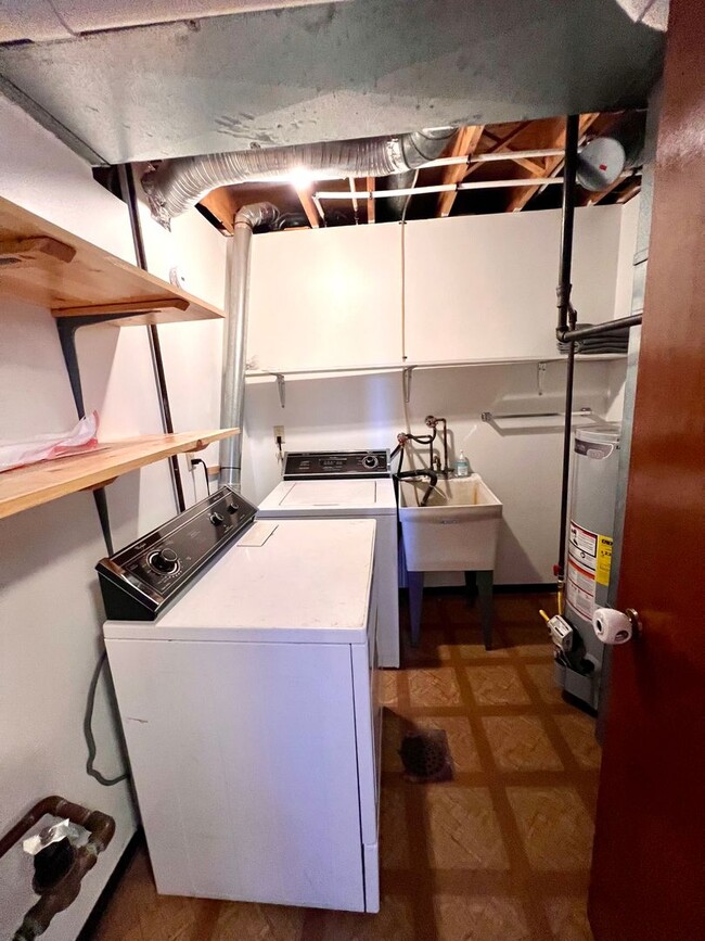 Building Photo - Apple Hill Community - 3 Bedroom 2 Bathroom - Beautiful Home for Rent!