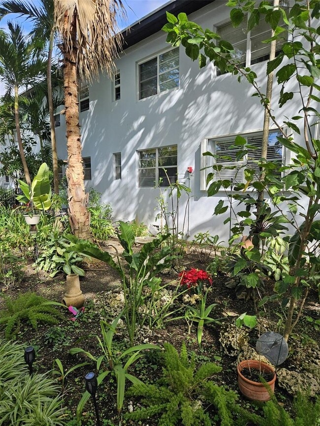 Building Photo - 5660 SW 78th St