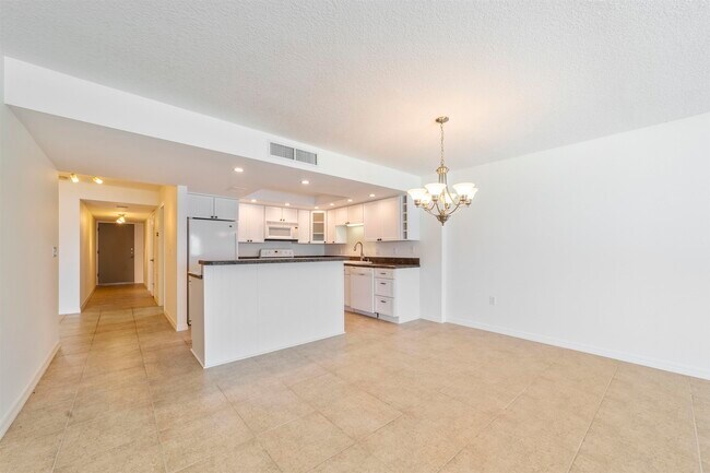 Building Photo - 8090 A1A S