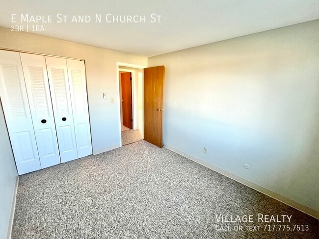 Building Photo - 361 E Maple St