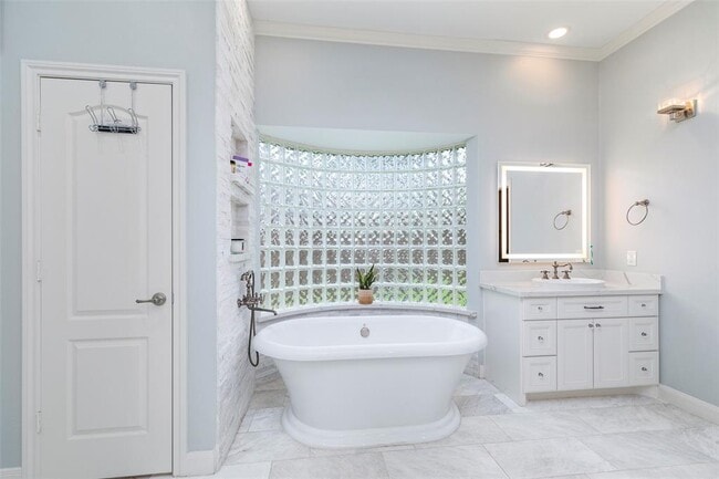 Building Photo - 13011 Far Point Manor Ct