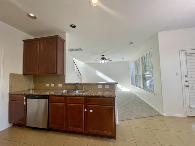 Building Photo - 8725 White Ibis Dr