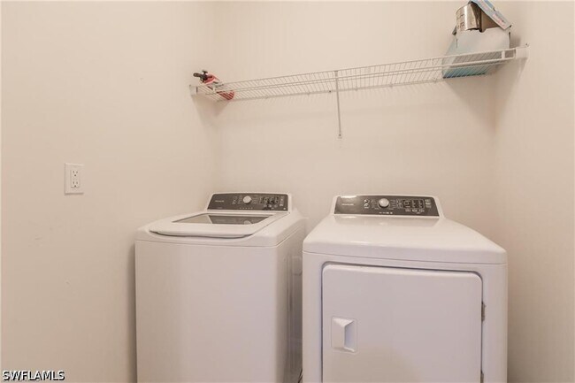 Building Photo - 26978 Wildwood Pines Ln