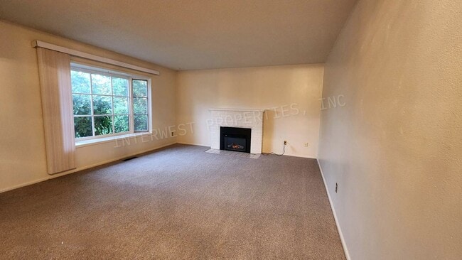 Building Photo - MCCA01