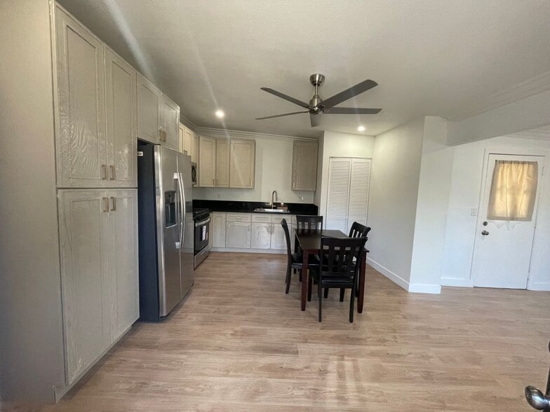Building Photo - 4433 Los Serranos Blvd