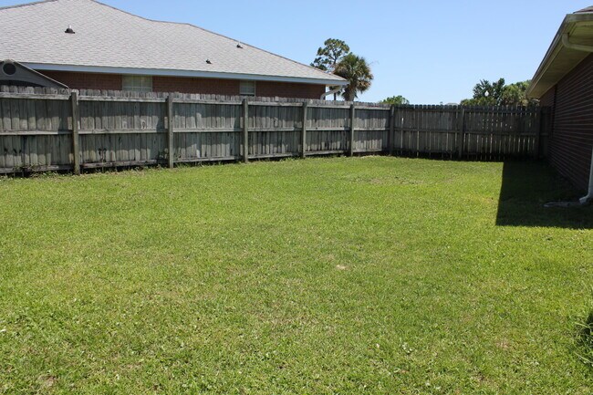 Building Photo - 2467 Heritage Cir