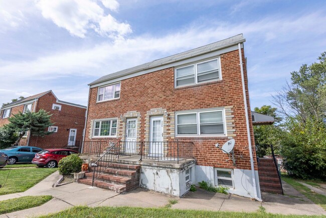 Primary Photo - Apartment in Parkside