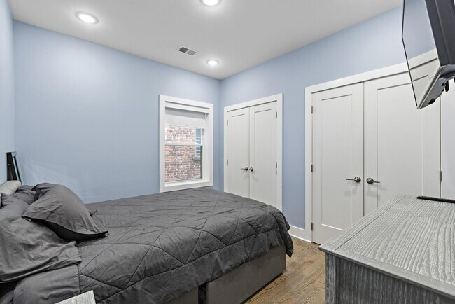 Building Photo - 339 Randolph Ave