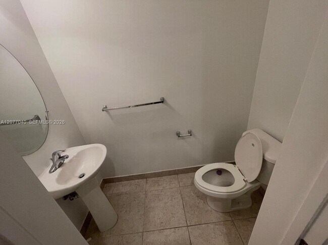 Building Photo - 2850 SW 119th Way