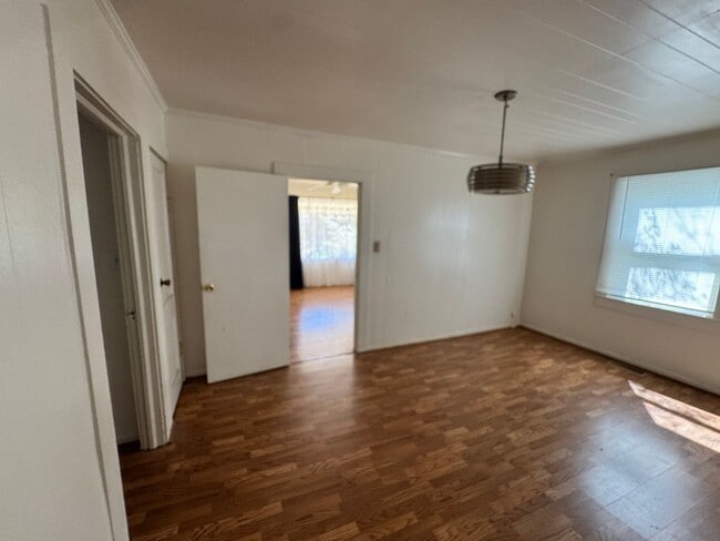 Building Photo - 2/1 in Downtown Kings Mountain, NC